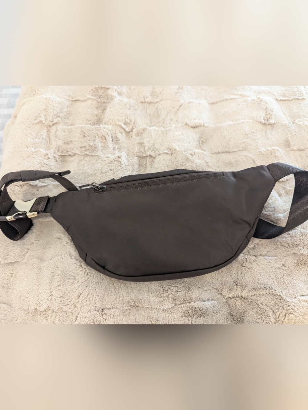 Lululemon Everywhere Belt Bag Extra Large 4L Metal - Picture 6 of 9